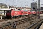 DB 146 222 mit Schriftzug 25 Jahre DB Regio Alb-Bodensee verläßt mit einem RE nach Nürnberg (RE 50) München Hbf, 26.02.2021