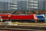 102 003-1 DB SKODA in München Hbf, Juni 2023.