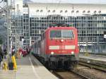 111 167-3 steht hier mit einer RB Richtung Garmisch-Partenkirchen in Mnchen Hbf am 22.09.2013.