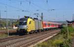 182 595 verlässt am 12.10.15 mit einer RB nach Eisenach den Bahnhof Naumburg.