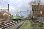 Flixtrain 193 424 mit dem FLX 1245 von Berlin Hbf nach Basel Bad Bf, am 15.12.2024 in Neutdietendorf. Vom Bahnsteigende aus fotografiert.