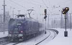 Nachschuss auf die SRI-145 087-3, die am 17.01.2024 die RB 37 aus dem Hauptbahnhof Neuss schiebt