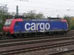 482 033-8 von SBB Cargo in Nienburg/Weser am 24.10.2009 vervollstndigt das SBB-Quartett an diesem Tag in Nienburg.