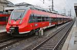 442 736-5 erreicht am 28.12.2017 als S1 von Bamberg nach Hersbruck(l Pegnitz) den Nürnberger Hauptbahnhof.