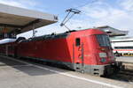 DB 102 003 mit dem RE 4014 aus Mnchen Hbf, am 03.10.2023 in Nrnberg Hbf.