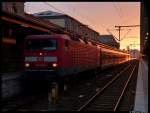 143 621-1 mit ihrer S-Bahn Richtung Roth in Nrnberg Hbf auf Gleis 1 abfahrbereit.