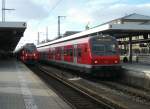 Die S2 nach Altdorf und ein 442er stehen am 02.Januar 2013 im Nrnberger Hbf.