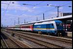 223 067 steht am 16. Juni 2012 mit ihren Zug im Hauptbahnhof Nrnberg auf Gleis 9 zur Abfahrt bereit. Ihr Weg wird sie nach Prag in Tschechien fhren...