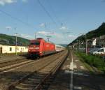 101 051-1 mit IC118 (Salzburg-Mnster) durcheilt am 23.5.2010 den Bahnhof Oberwesel.