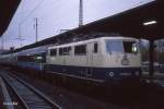 Mit einem Werbezug für die Bundesgartenschau in Frankfurt 1989 machte 111040 mit einem Sonderzug am 14.11.1988 im Hauptbahnhof Osnabrück auf Gleis 4 Station. 111er Maschinen kamen zu diesem Zeitpunkt nicht planmäßig nach Osnabrück.