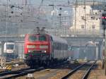 218 444-8 trifft mit RE27005 in Passau-Hbf.