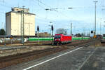 Die 187 163 der DB Cargo wartet in Plattling auf ihren Einsatz.