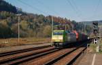 Die berraschung des Tages. 152 005 erreicht mit einem langen Gterzug Probstzella. Spter ging es mit Vorspann- und Schiebelok ber die Frankenwaldrampe nach Pressig-Rothenkirchen.