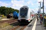 DBpbzfa mit Schublok 146 573-1 DB als verspäteter IC 2432  Ostfriesland  (Linie 56) von Cottbus bzw.