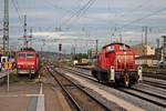 Am Morgen des 28.08.2015 fuhr die Ingolstädter 294 766-1 als Lokzug durch den Regensburger Hauptbahnhof in Richtung Süden, als auf Gleis 109 die 111 226-7 mit ihrem RE (Regensburg Hbf -