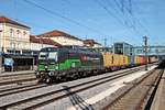 ELL/SBB Cargo 193 209  SBB Cargo International  fuhr am 26.08.2015 durch den Hauptbahnhof mit einem Containerzug (Regensburg Ost - Hamburg Waltershof) in Richtung Nürnberg.