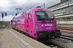 alex 183 005 (Alexa) steht nach der Ankunft aus München in Regensburg Hbf beim Lokwechsel und wartet auf die Abfahrt des Alex in Richtung Schwandorf.