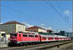 111 170-7 verlsst am 11.09.2010 den Bahnhof von Regensburg.