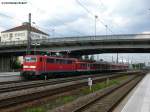 111 203-6 mit der RB 32126 von Plattling nach Neumarkt (Oberpf) bei der Einfahrt in den Bahnhof Regensburg, 11.08.2010