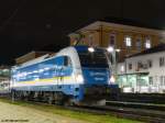 183 002 beim warten auf den Alex aus Hof in Regensburg Hbf, 19.11.2010