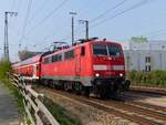 111 083 stellt RE 60 nach Braunschweig in Rheine bereit, 24.04.15