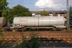 Ein Tankwagon der Firma NACCO der Schluwagon eines Ganzzuges der von der 266 105-4 gezogen wurde. Rheydt 15.7.2011