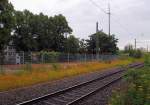 Hinter dem Zaun, stand bis vor nicht all zu langer Zeit das Empfangsgebude des Bahnhof Rheydt Odenkirchen.....Der Rest den der zweite Weltkrieg berig gelassen hatte, nun hat die Bahn AG ihn auch