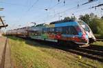 442 854-6 verlässt am 20.5.2017 den Rostocker Hauptbahnhof ins dortige BW, zuvor kam der Triebzug als S1 aus Warnemünde.