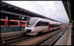 Der Talent 0001 von OME fährt hier am 18.10.2004 in den HBF Rostock ein.