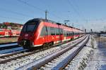 442 856-1 verlässt am 31.01.2021 als S3 (S 33915) von Warnemünde nach Güstrow den Rostocker Hauptbahnhof.