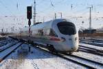 411 511-9  Hansestadt Wismar  erreicht am 31.01.2021 als ICE1675 von Ostseebad Binz nach Frankfurt(Main) Hauptbahnhof den Rostocker Hauptbahnhof. 