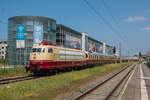 Am 11.06.2022 fuhr ein Sonderzug der Arbeitsgemeinschaft NostalgieZugReisen mit 103 113-7 des DB Museums Koblenz von Fulda nach Warnemünde und zurück. Nachdem der Zug seine Passagiere nach Warnemünde gebracht hatte, wurde der Zug zum Hbf zurück gefahren. Fototgrafiert in Warnemünde Werft. 