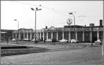 Rostocker Hauptbahnhof mit dem bekannten DDR Symbol.