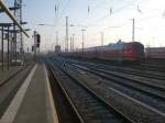 Blick ber das Gleisvorfeld in Fahrtrichtung Sden im Rostocker Hbf.