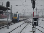 InterConnex fhrt mit Steuerwagen vorran in Rostock Hbf ein. Er hat hier 11 min.Aufenthalt, um danach hinter einer S-Bahn bis zum Endbf Warnemnde zu tuckeln..
17.01.2010