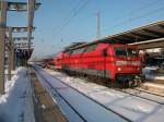 HanseExpress 33010 Rostock-Hamburg Hbf bespannt,am 04.Dezember 2010,mit 120 203,stand mit Versptung im Rostocker Hbf.