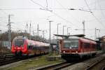 442 351-3 als S1(Rostock-Warnemnde)traf am 28.11.2014 auf 628 620-6 im Rostocker Hbf.