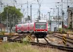 628 551-3(ex BW Braunschweig)musste am 19.06.2015 im Rostocker Hbf warten bis 112 104-5 mit ihrem RE5 im BW rein konnte.