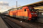 101 143-6 ist mit dem IC1906 von Rostock Hauptbahnhof nach Warnemünde auf dem Rückweg ins Rostocker BW zur Abstellung.