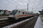 IC2301 von Warnemünde nach München Hauptbahnhof verlässt am 14.1.2017 geführt von 101 001-6 den Rostocker Hauptbahnhof.