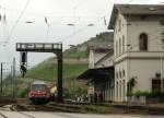 Fahrgastwechsel im Bahnhof Rdesheim fr RE 15537, Koblenz Hbf-Wiesbaden Hbf, 10.09.09