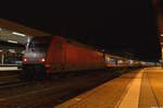 Zum Abschied der DB-IC Garnituren auf dem EC-Zugpar 216/217  Dachstein  von Saarbrücken nach Graz darf es auch mal ein Bahnsteigbild sein: Am späten Abend des 30.