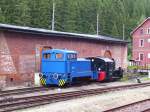 V 10B (V 10 0002) und die K 4017 des FHWE im Bahnhof Schnheide Sd. (26.07.09)