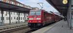 146 279-5 ist unterwegs von Rostock Hbf (WR) nach Hamburg Hbf (AH) als RE 1 (4312) am 01.02.2025 