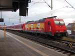 185 586 5 mit einem Gesellschaftssonderzug am 27.10.2012 im Bahnhof Schwerin HBF