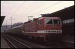 143913 wartete am 10.3.1993 um 16.37 Uhr vor dem 68206 nach Hagen auf die Abfahrt im HBF Siegen.