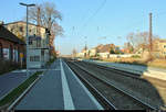 Blick auf die Bahnsteiganlagen des Bahnhofs Stumsdorf auf der Bahnstrecke Magdeburg–Leipzig (KBS 340). Ganz im Hintergrund sieht man das Stellwerk am Bahnübergang.
[17.11.2018 | 13:32 Uhr]