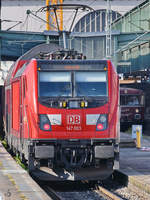 Die Elektrolokomotive 147 003 Mitte September 2019 nach der Ankunft am Hauptbahnhof Stuttgart.