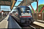 182 597-5 (Siemens ES64U2-097) der Mitsui Rail Capital Europe GmbH (MRCE), im Dienste der Abellio Rail Baden-Württemberg GmbH (Ersatzzug), als RE 95903 (RE10a) von Heilbronn Hbf nach Tübingen Hbf steht in Stuttgart Hbf auf Gleis 16.
(Smartphone-Aufnahme)
[27.7.2020 | 11:48 Uhr]