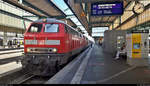 218 343-2 und 218 ??? der DB ZugBus Regionalverkehr Alb-Bodensee GmbH (RAB | DB Regio Baden-Württemberg) als IC 2012  Allgäu  (Linie 32) von Oberstdorf stehen im Endbahnhof Stuttgart Hbf auf Gleis 9.
Hinweis zur Ausrichtung: Es könnte der Eindruck eines nach rechts kippenden Bildes entstehen, jedoch sollten alle Linien senkrecht sein.
(Smartphone-Aufnahme)
[29.7.2020 | 13:13 Uhr]